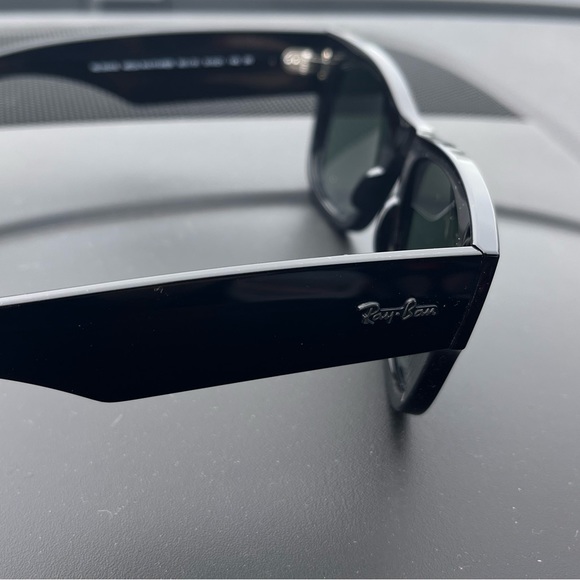 Ray-Ban Black Sunglasses - Picture 9 of 13